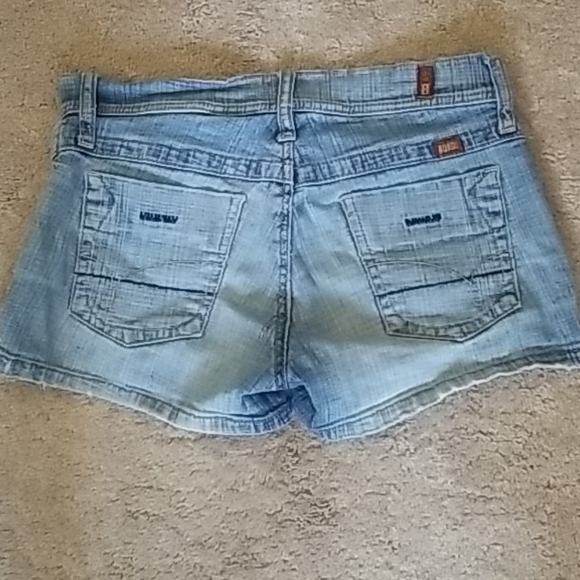Jean Shorts - Picture 3 of 3